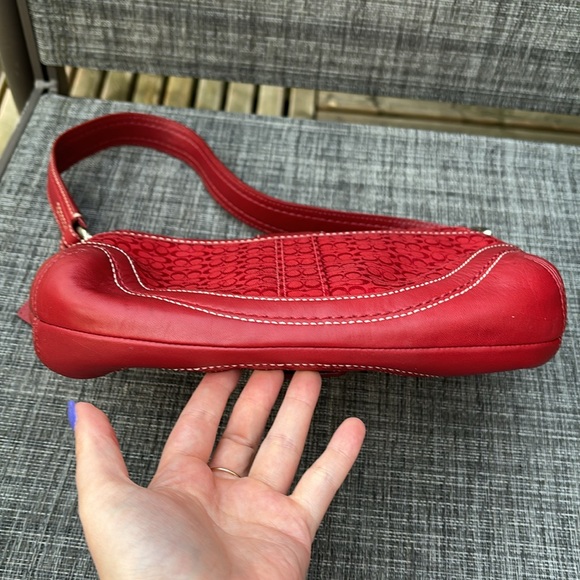 RARE Coach Y2K Red Signature Soho Logo Canvas Leather Buckle Small Shoulder Bag - Picture 7 of 16